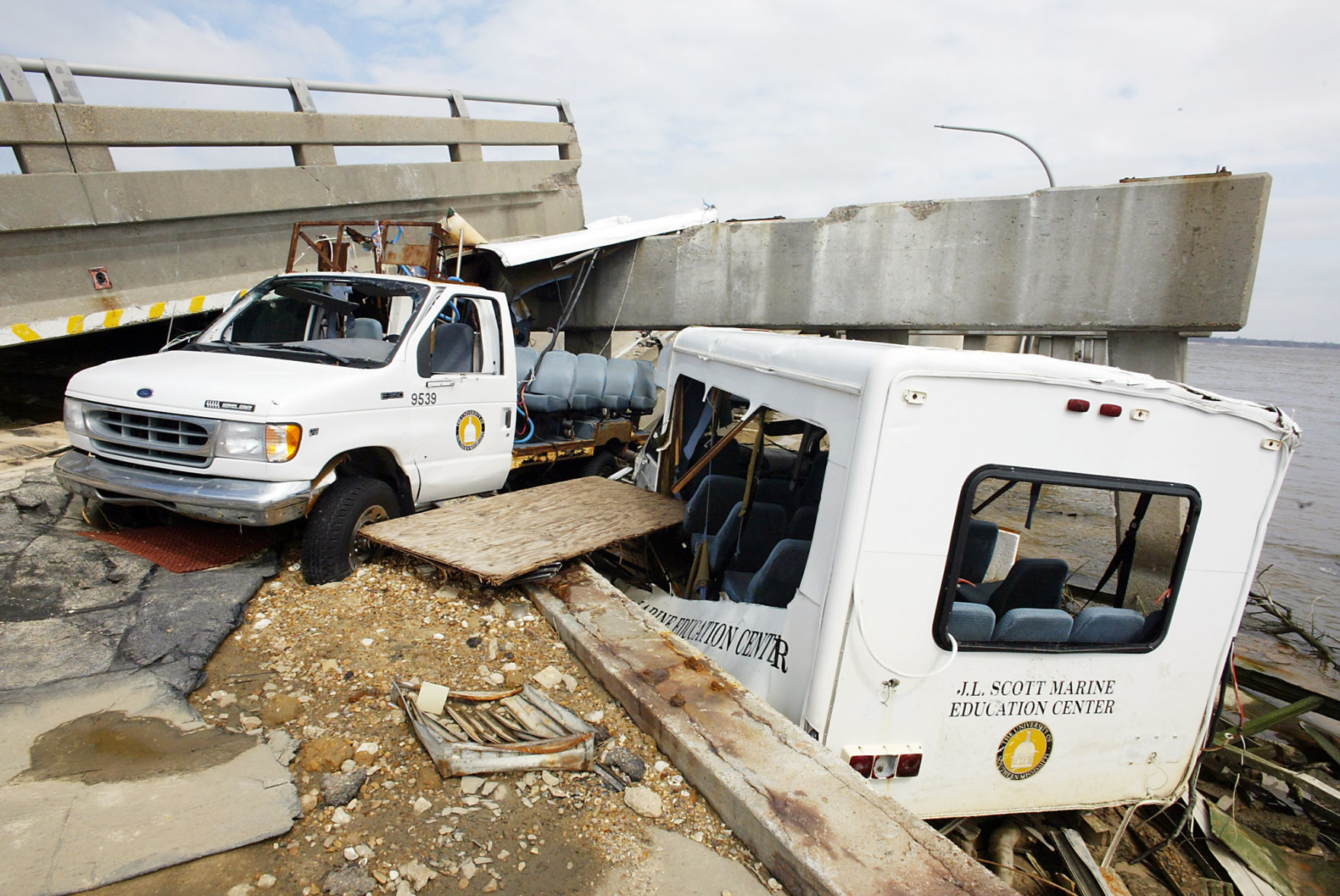 2005-After-Katrina-075